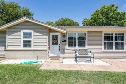 1432 Deville St, Wichita Falls, TX, 76306-4820 | Card Image