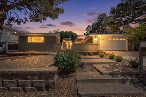 8005 Pickard Ave Ne, Albuquerque, NM, 87110-1533 | Card Image