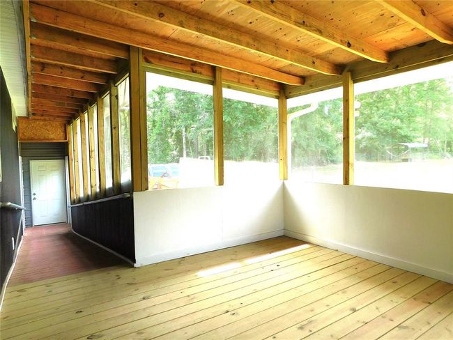 1305 Boyd Rd, Home with 3 bedrooms, 2 bathrooms and 2 parking in Bronson TX | Image 5