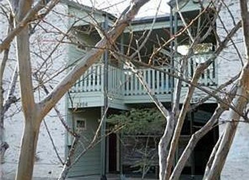 apt-209-3206 King St, Austin, TX, 78705-2244 | Card Image