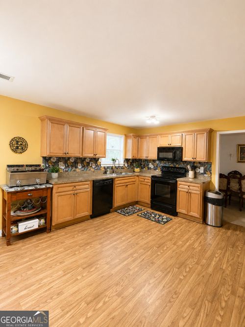 11045 Southwood Drive, Hampton, GA, 30228 | Card Image