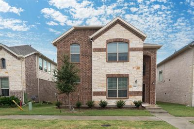 View of front of house featuring a front lawn | Image 1