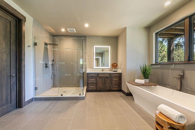 11711 Ghirard Rd, House other with 5 bedrooms, 3 bathrooms and null parking in Truckee CA | Image 15