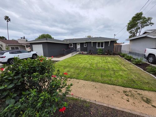 1037 Kings Rd, Escondido, CA, 92027-1234 | Card Image