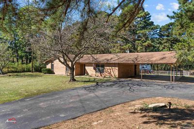 11621 State Hwy 155 N, House other with 3 bedrooms, 2 bathrooms and null parking in Ore City TX | Image 2