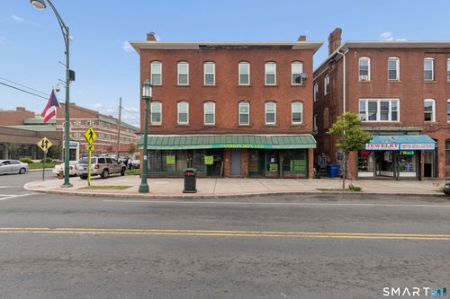 654 Park St, Hartford, CT, 06106-4615 | Card Image