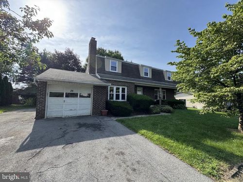 26 Dorchester Dr, WYOMISSING, PA, 19610-1812 | Card Image