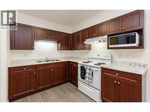 6-1070 1 St Se, Salmon Arm, BC, V1E0B6 | Card Image