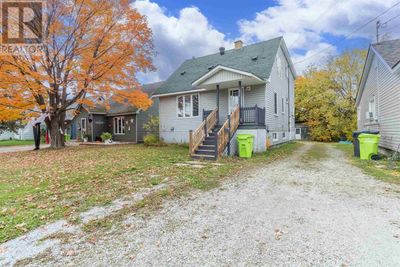 571 Bush St, Home with 3 bedrooms, 2 bathrooms and null parking in Sault Ste. Marie ON | Image 2