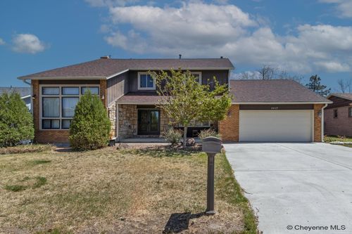 5417 Gateway Dr, Cheyenne, WY, 82009-4035 | Card Image