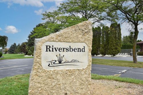 W177N9765 Riversbend Circle E, Germantown, WI, 53022 | Card Image