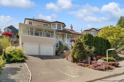 575 Clearwater Way, Coquitlam, BC, V3C5W5 | Card Image