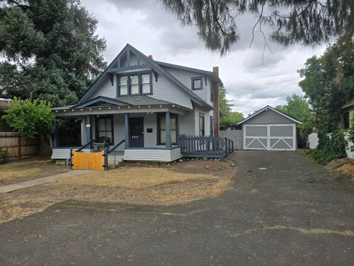 214 Stark St, Medford, OR, 97504-7132 | Card Image