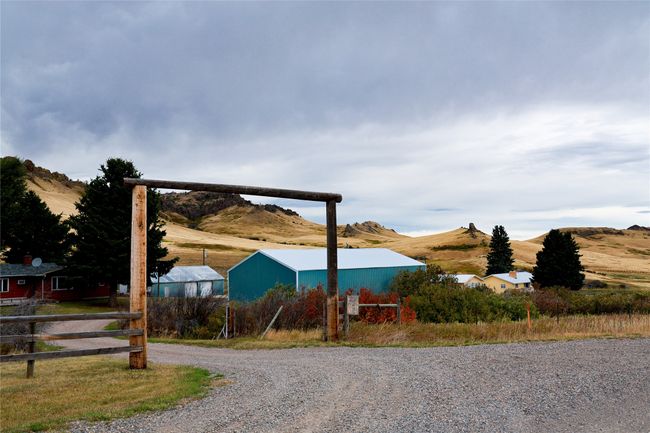 655 Mission Rd, Home with 5 bedrooms, 2 bathrooms and null parking in Cascade MT | Image 39