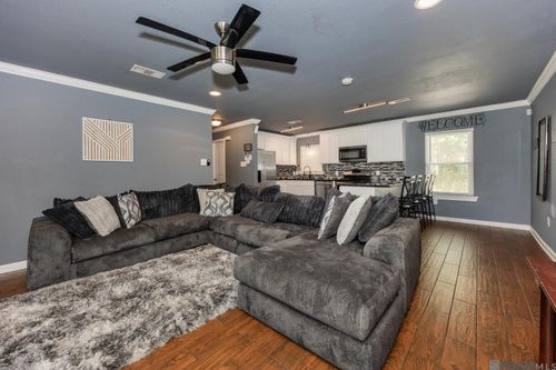 7513 Kristene Ave, Zachary, LA, 70791-8229 | Card Image