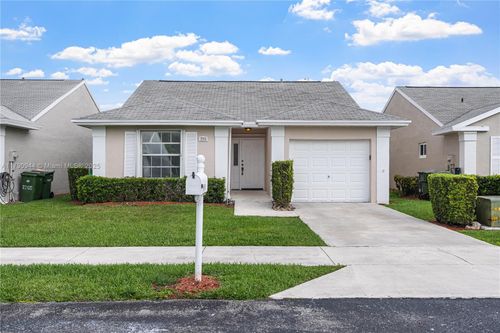 2215 Se 7th Pl, Homestead, FL, 33033-5217 | Card Image