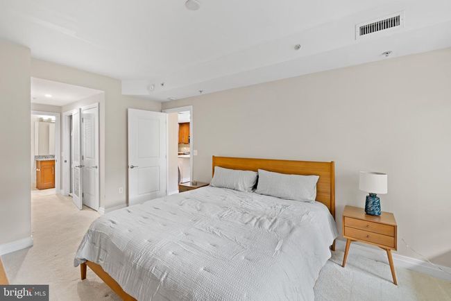 APT-213 - 8220 Crestwood Heights Dr, Condo with 1 bedrooms, 1 bathrooms and null parking in MCLEAN VA | Image 13