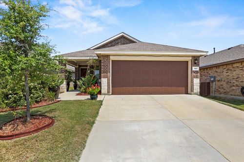 137 Running River Dr, Boyd, TX, 76023-4040 | Card Image