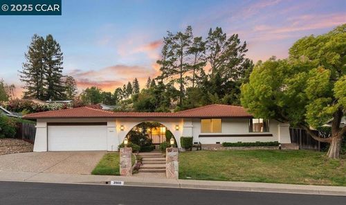 3900 Campolindo Dr, Moraga, CA, 94556-1525 | Card Image