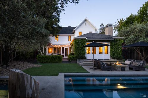 1331 Stockton St, Saint Helena, CA, 94574-1928 | Card Image