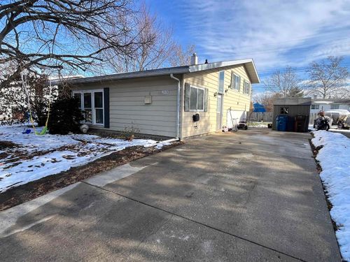 2038 Shaw Ave, Peru, IN, 46970-8717 | Card Image