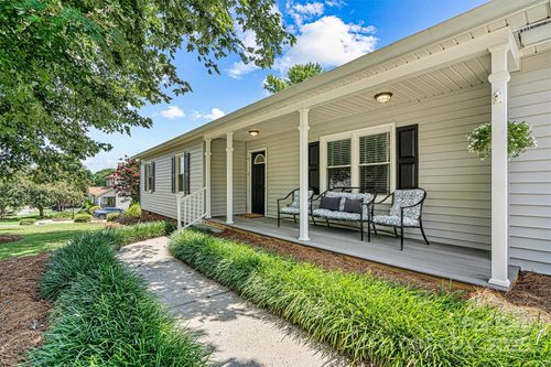 1328 32nd Street Ct Ne, Conover, NC, 28613-8619 | Card Image