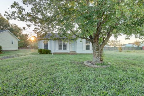 502 Indian Ave, Oak Grove, KY, 42262-9106 | Card Image