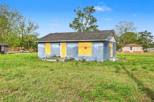 530 S Church St, Lake City, SC, 29560-3817 | Card Image