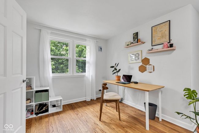 Upper floor second bedroom. | Image 38
