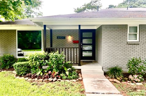 6905 Arboreal Dr, Dallas, TX, 75231-8129 | Card Image