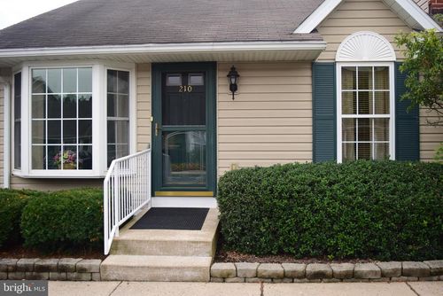 210 Pebble Ln, BELLEFONTE, PA, 16823-7625 | Card Image