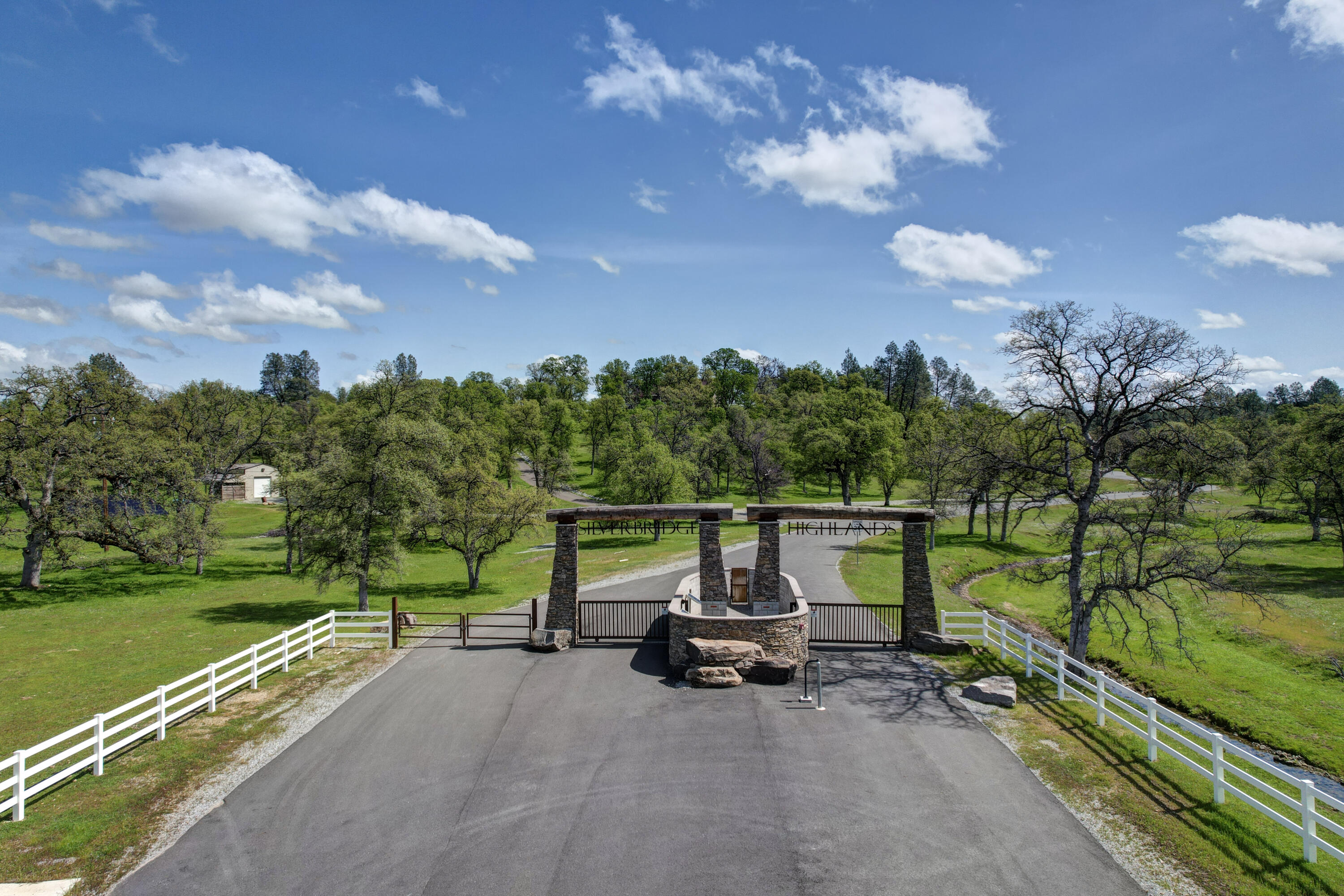 Land in Palo Cedro 4