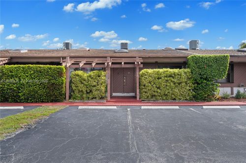 2679 S Parkview Dr, Hallandale Beach, FL, 33009-2922 | Card Image