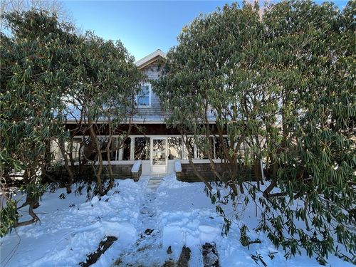 127 Longfellow Rd, Jamestown, RI, 02835-1532 | Card Image