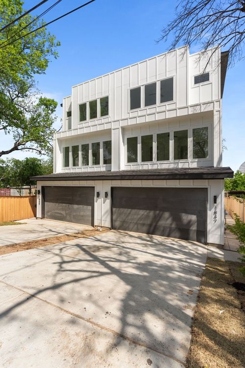 1849 Pollard St, Dallas, TX, 75208-8113 | Card Image