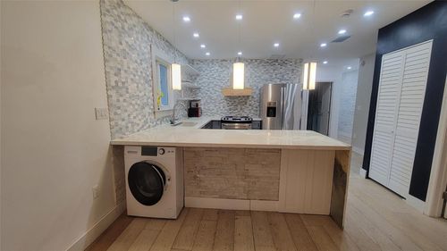 512 Nw 15th Ter, Fort Lauderdale, FL, 33311-8844 | Card Image