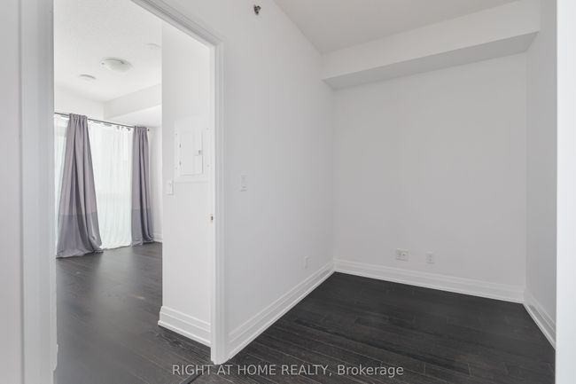 1508 - 65 Speers Rd, Condo with 2 bedrooms, 1 bathrooms and null parking in Oakville ON | Image 9