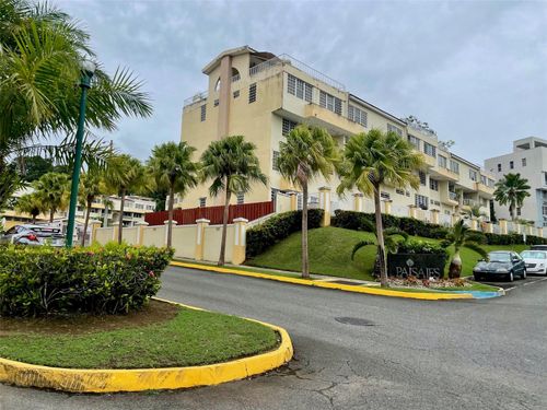f-21-1 Boulevard Media Luna, Carolina, PR, 00987 | Card Image