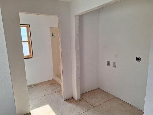 S4985 S Creek Rd, House other with 3 bedrooms, 2 bathrooms and null parking in Genoa WI | Image 17