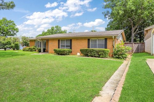429 W Lamberth Rd, Sherman, TX, 75092-2641 | Card Image
