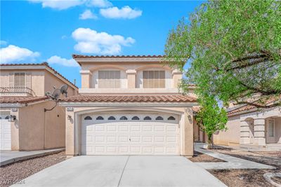 7471 Aurora Glow Street, House other with 3 bedrooms, 2 bathrooms and null parking in Las Vegas NV | Image 2