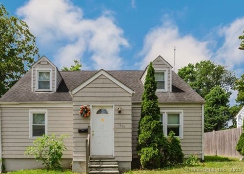 1335 Black Rock Tpke, Fairfield, CT, 06825-4111 | Card Image