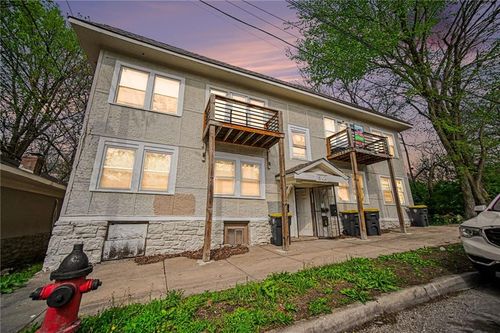 912 Bales Ave, Kansas City, MO, 64127-1526 | Card Image