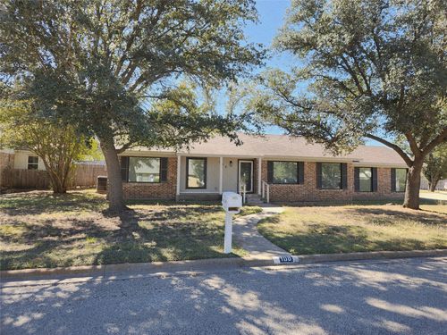 108 Parkview Dr, Brady, TX, 76825-5319 | Card Image