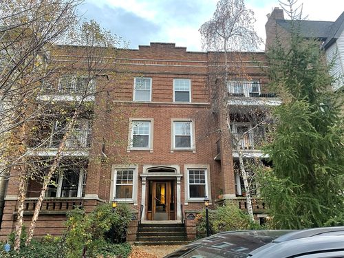 1e-1057 W Columbia Ave, Chicago, IL, 60626-6732 | Card Image