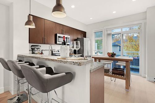 73-15405 31 Ave, Surrey, BC, V3Z2W5 | Card Image