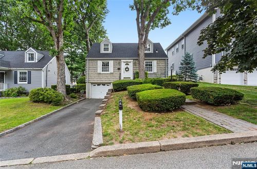 45 Cleveland Ave, Hasbrouck Heights, NJ, 07604-1018 | Card Image