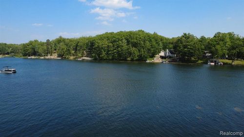 1872 Indianwood Loop, Mills Township, MI, 48661 | Card Image