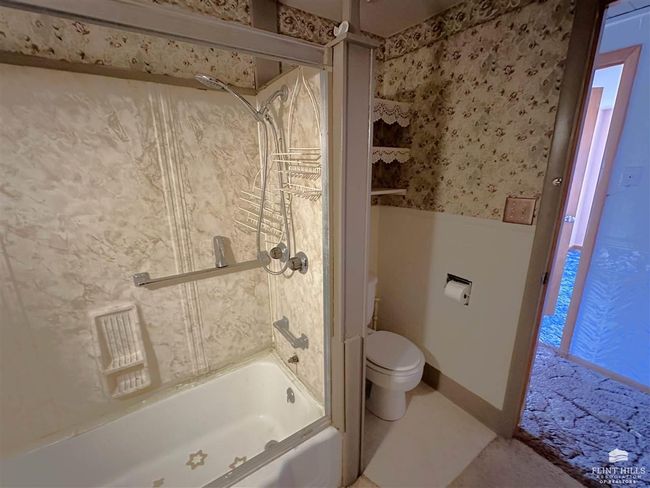 20 Pine St, House other with 3 bedrooms, 2 bathrooms and null parking in Miltonvale KS | Image 25