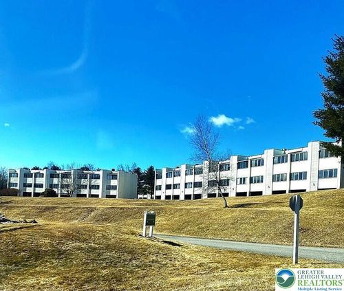 apt-303-115 Foxfire Dr, Mount Pocono, PA, 18344-1695 | Card Image